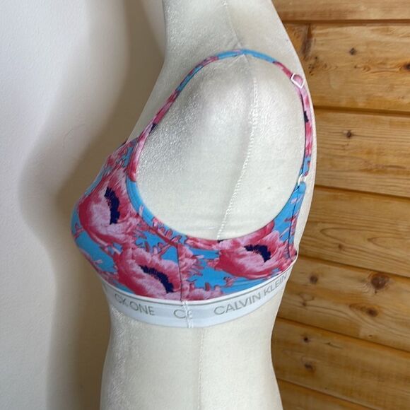 Calvin Klein One T-shirt bra.  *Size XSmall see measurements. - Picture 2 of 5